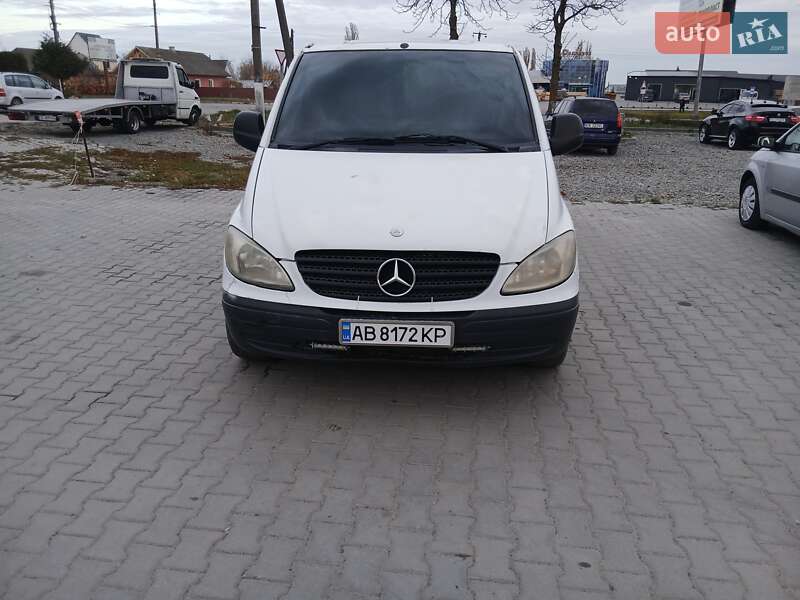 Грузовой фургон Mercedes-Benz Vito 2005 в Хотине