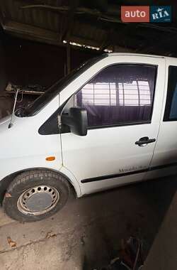 Минивэн Mercedes-Benz Vito 2000 в Ромнах