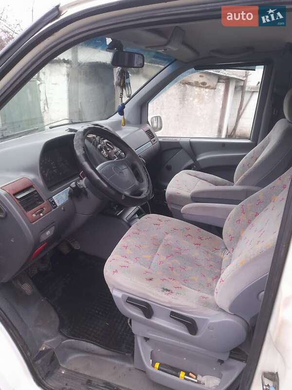 Минивэн Mercedes-Benz Vito 1999 в Ирклиеве фото 10 Минивэн Mercedes-Benz Vito 1999 в Ирклиеве