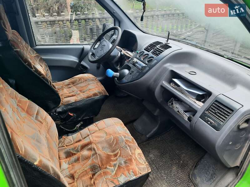 Минивэн Mercedes-Benz Vito 1998 в Градижске фото 5 Минивэн Mercedes-Benz Vito 1998 в Градижске