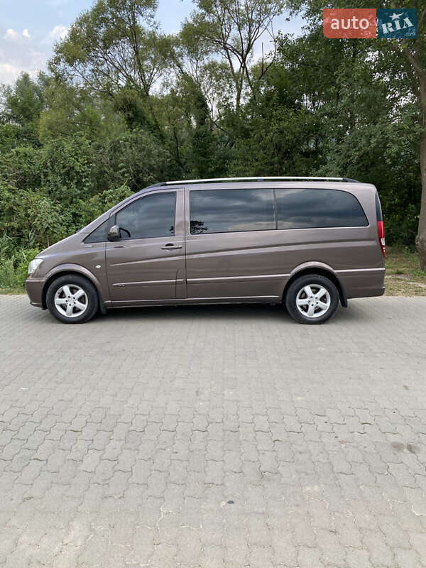 Минивэн Mercedes-Benz Vito 2012 в Сваляве