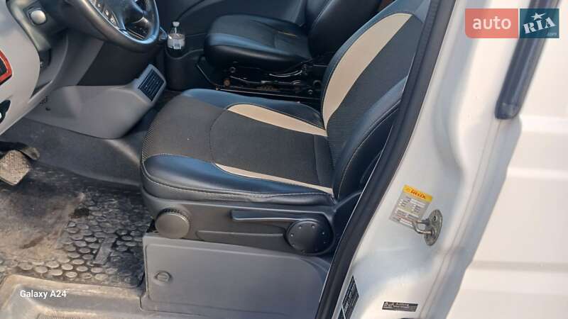 Минивэн Mercedes-Benz Vito 2008 в Вознесенске фото 19 Минивэн Mercedes-Benz Vito 2008 в Вознесенске