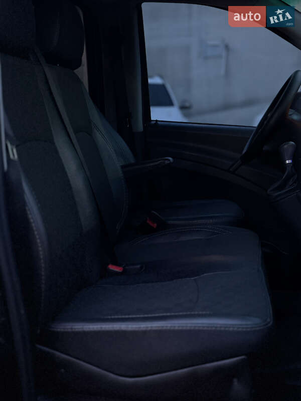 Минивэн Mercedes-Benz Vito 2012 в Одессе