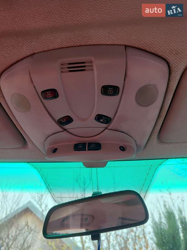 Минивэн Mercedes-Benz Vito 2004 в Болехове фото 8 Минивэн Mercedes-Benz Vito 2004 в Болехове