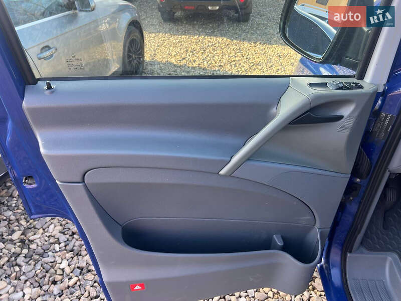 Мінівен Mercedes-Benz Vito 2004 в Івано-Франківську фото 13 Мінівен Mercedes-Benz Vito 2004 в Івано-Франківську