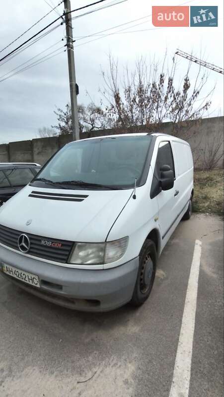 Грузовой фургон Mercedes-Benz Vito 2003 в Чернигове