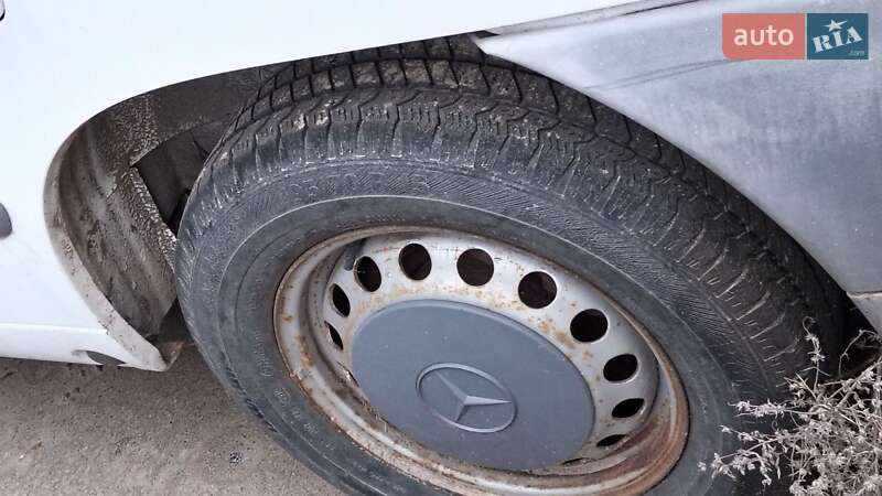 Грузовой фургон Mercedes-Benz Vito 2003 в Чернигове