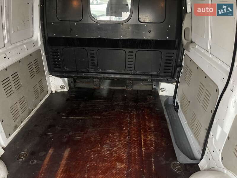 Микроавтобус грузовой (до 3,5т) Mercedes-Benz Vito 2006 в Виннице