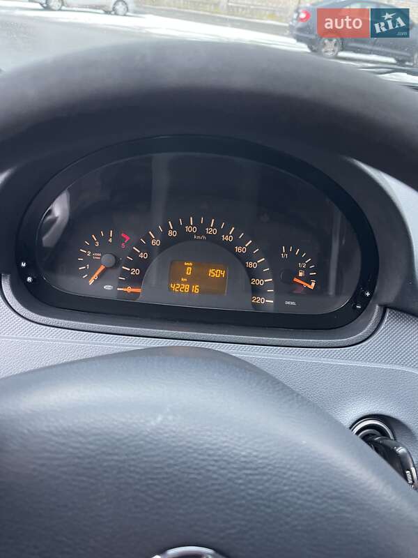 Микроавтобус грузовой (до 3,5т) Mercedes-Benz Vito 2006 в Виннице