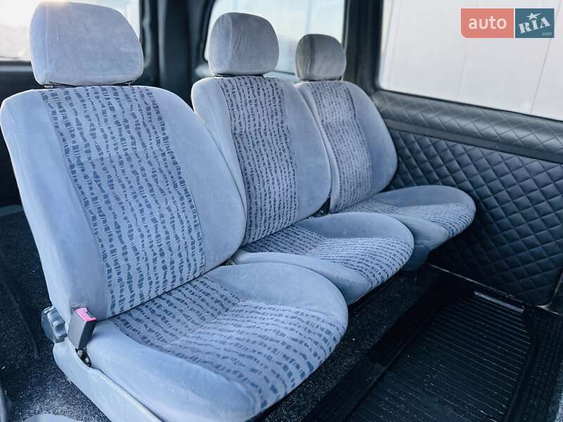 Мінівен Mercedes-Benz Vito 2005 в Чернівцях