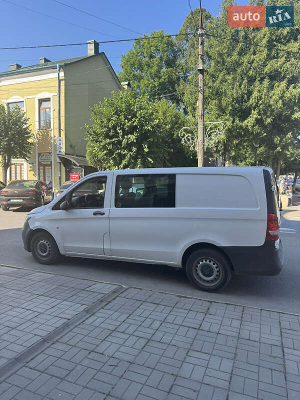 Минивэн Mercedes-Benz Vito 2016 в Сторожинце