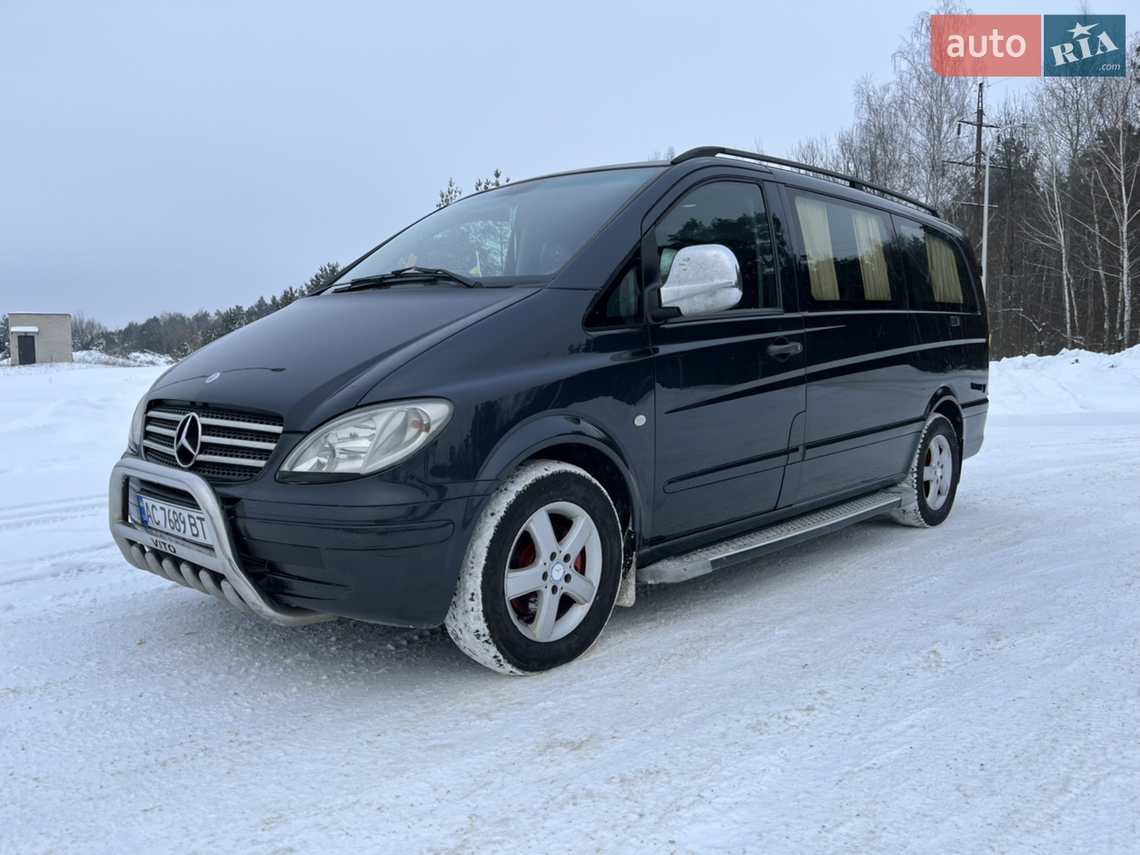 Авто в відмінному стані . Двигун працює ідеально, коробка передач автоматична , перемикає без будь-яких шарпань та ривків , салон в збереженому стані не курений , кузов ідеальний  ( пороги дно двері все ціле ), зимова хороша гума . По документах пасажир 8 місць . Гарна комплектація, кондиціонер , склопідйомники , круїз контроль , підігрів сидінь , стоїть саб буфер, лед магнітола та гарна музика .Хто шукає авто для себе , дуже гарна пропозиція , таких авто в такому стані , лишилось дуже мало . Переоформлення на нового власника. Торг в межах розумного ,на переоформлення. Продаж ,не терміновий, з неадекватними пропозиціями, велике прохання не турбувати, та не писати .