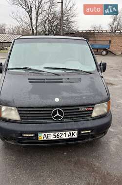Вантажопасажирський фургон Mercedes-Benz Vito 2000 в Кривому Розі