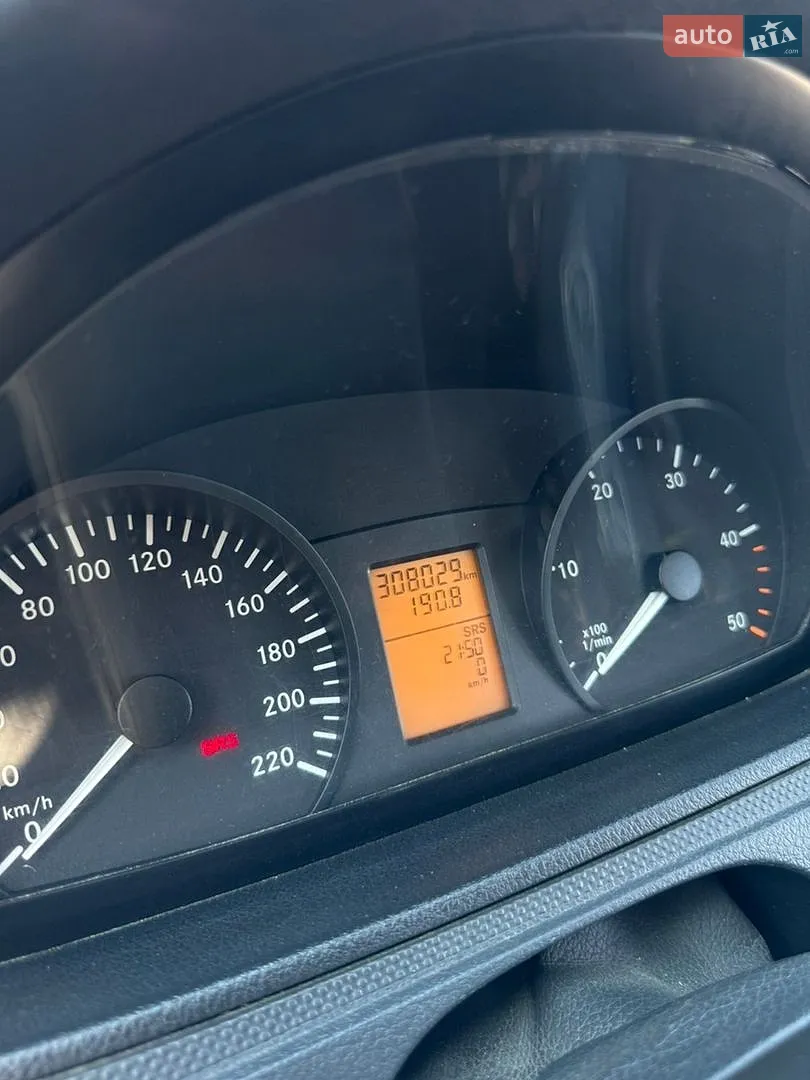 2011 Mercedes-Benz Vito - мініатюра 18