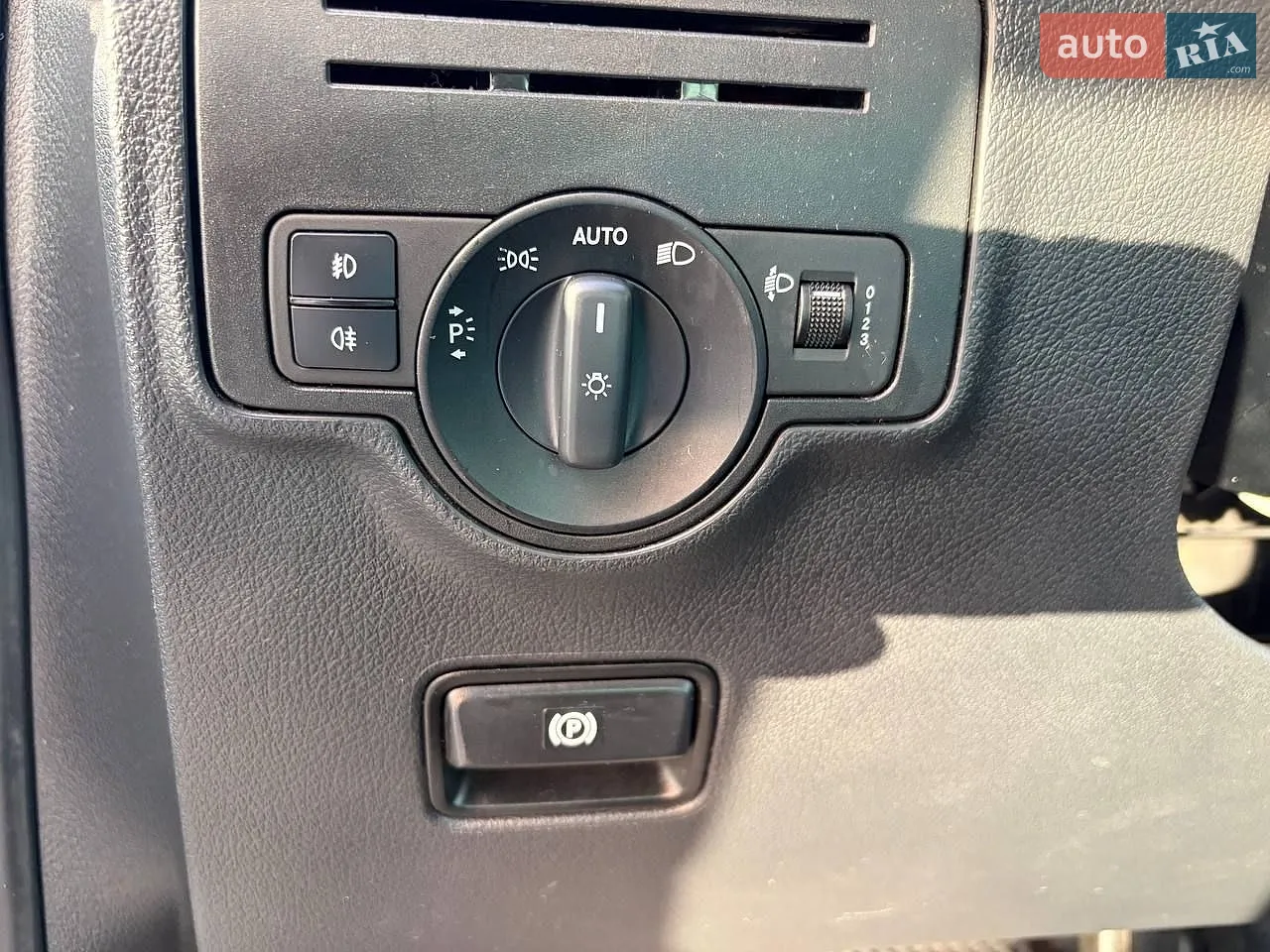2020 Mercedes-Benz Vito - мініатюра 16