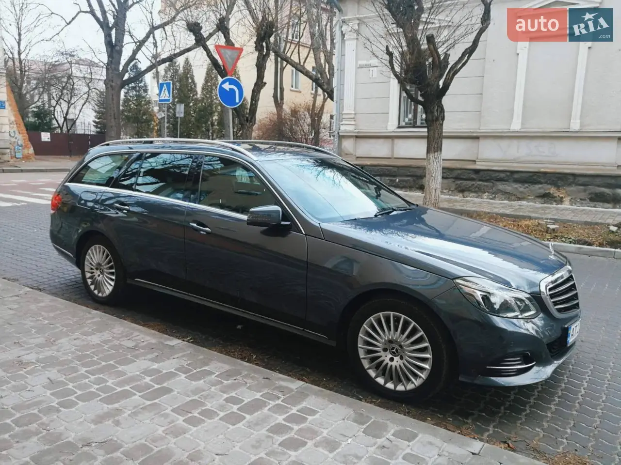 2013 Mercedes-Benz E-klasse - мініатюра 16
