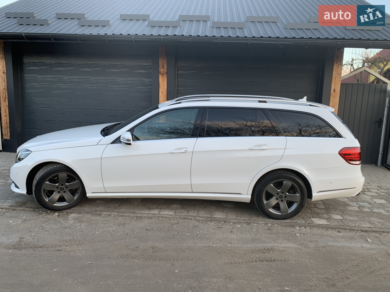 2013 Mercedes-Benz E-klasse - мініатюра 39
