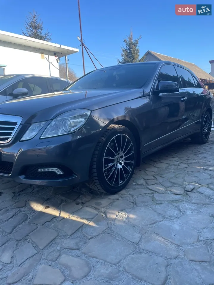 2010 Mercedes-Benz E-klasse - мініатюра 19