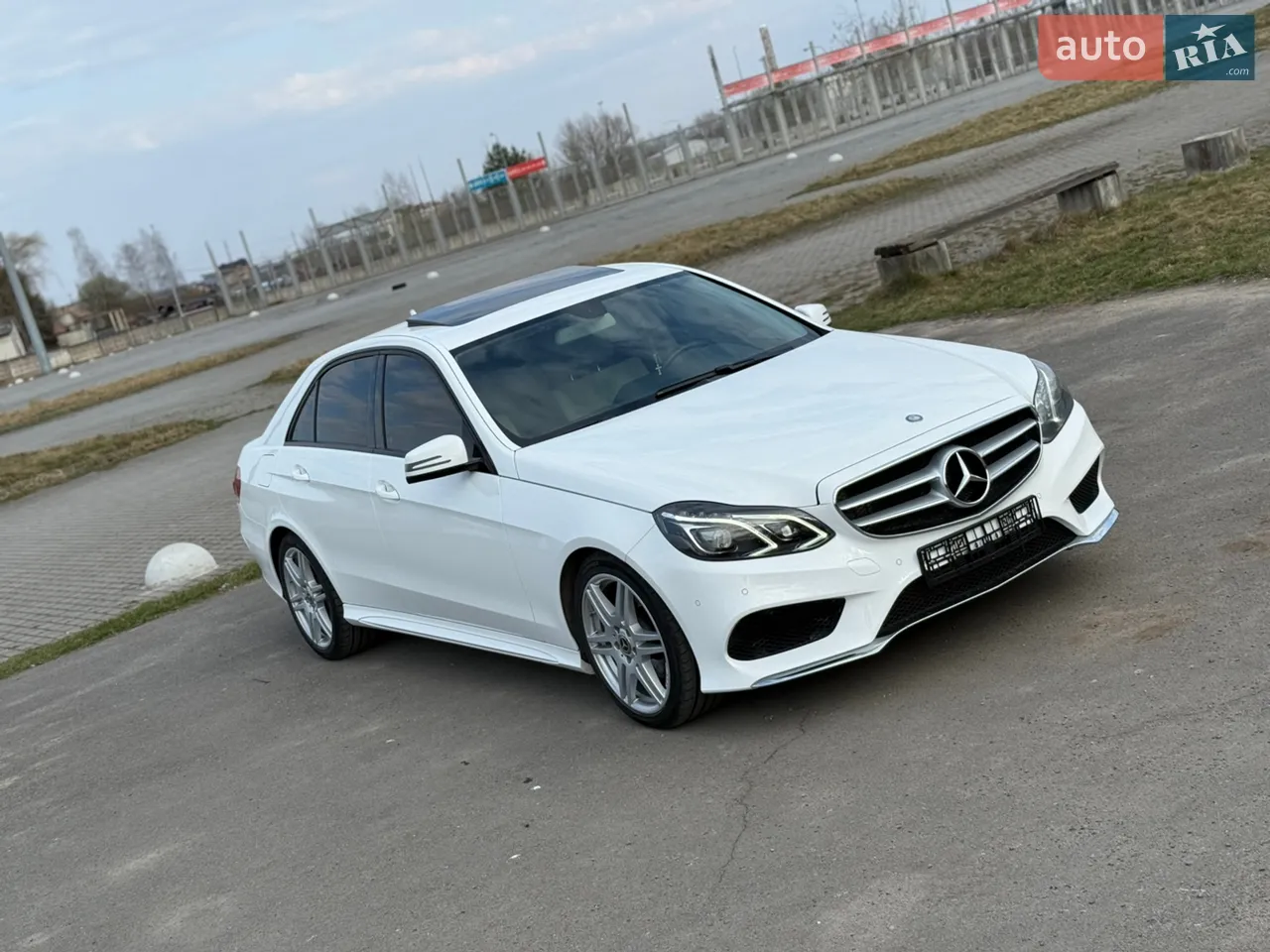 2015 Mercedes-Benz E-klasse - мініатюра 40