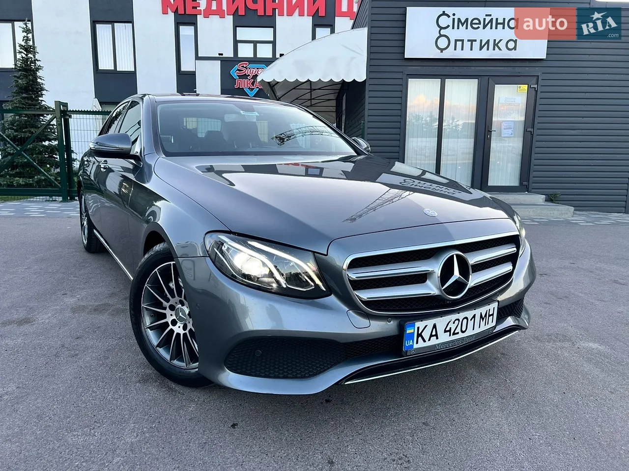 2016 Mercedes-Benz E-klasse - мініатюра 31