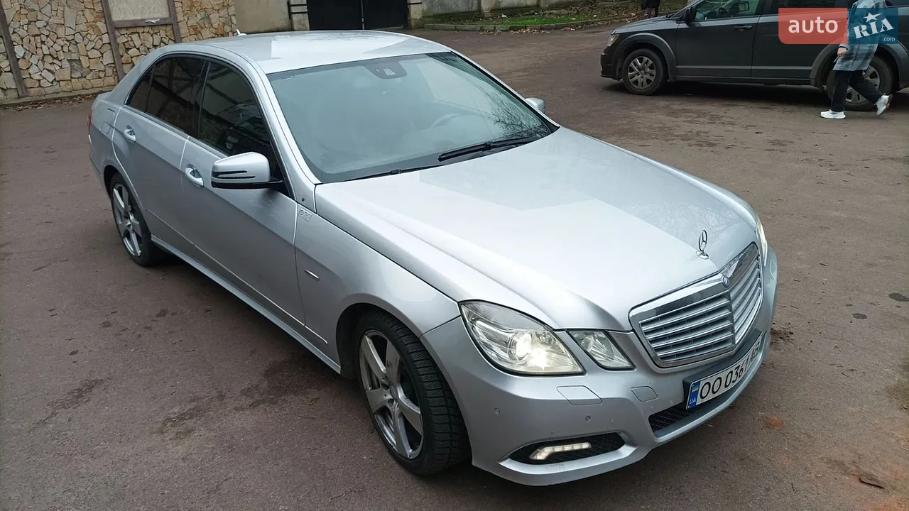2010 Mercedes-Benz E-klasse - мініатюра 32