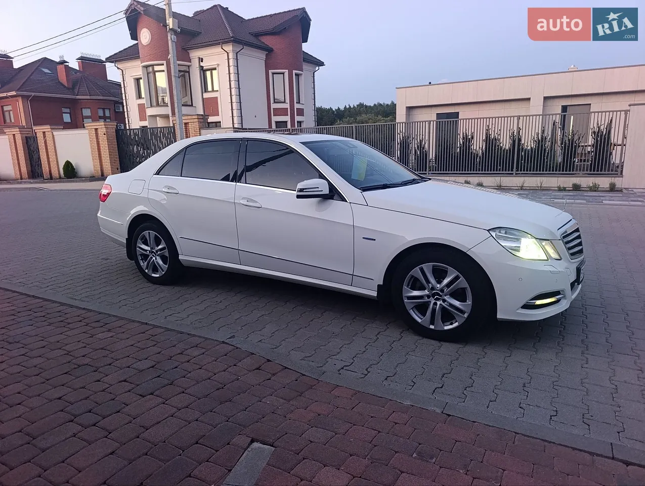 2011 Mercedes-Benz E-klasse - мініатюра 32