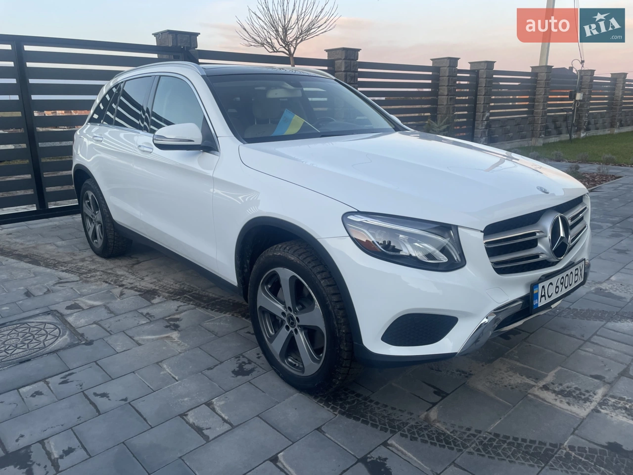 2017 Mercedes-Benz GLC - мініатюра 26
