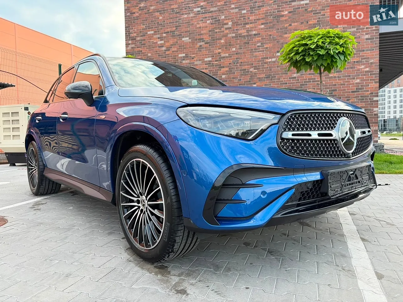 2025 Mercedes-Benz GLC - мініатюра 247