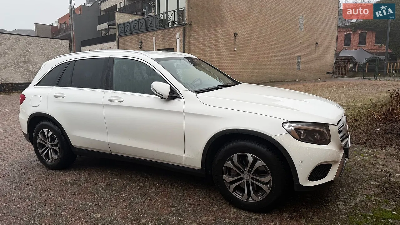 2016 Mercedes-Benz GLC - мініатюра 28