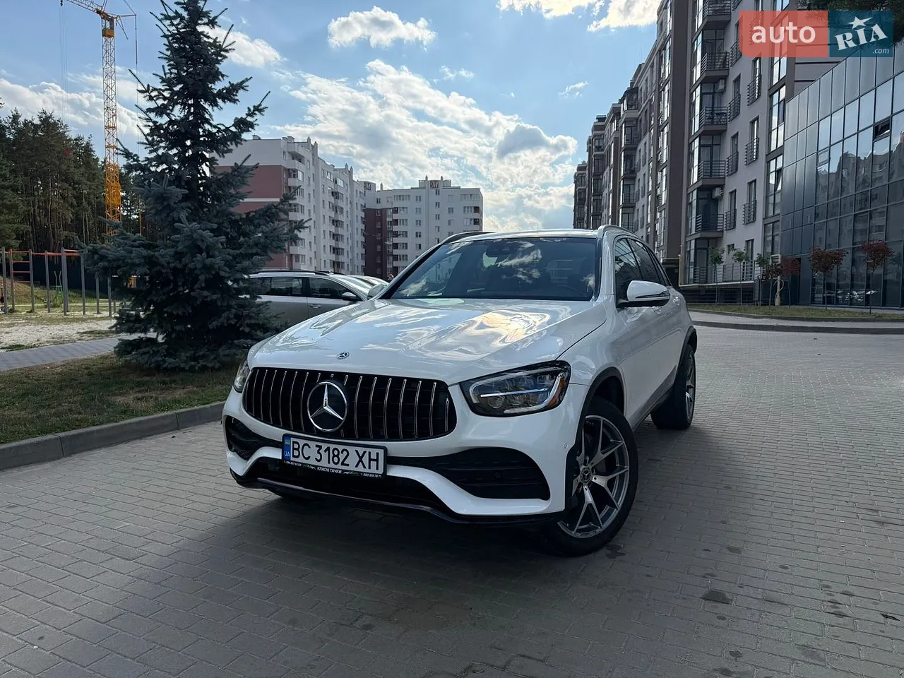 2020 Mercedes-Benz GLC - мініатюра 30