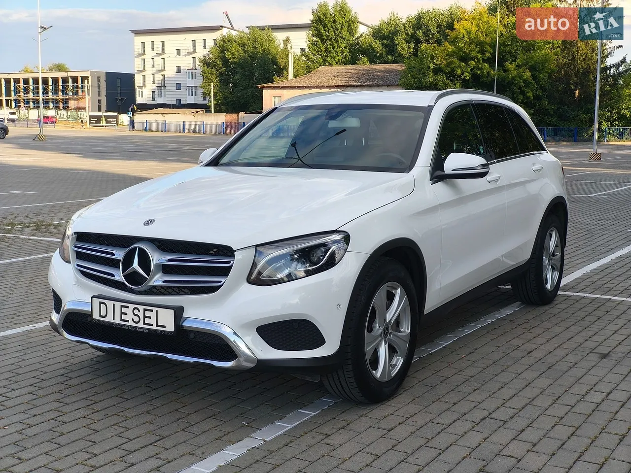 2017 Mercedes-Benz GLC - мініатюра 23
