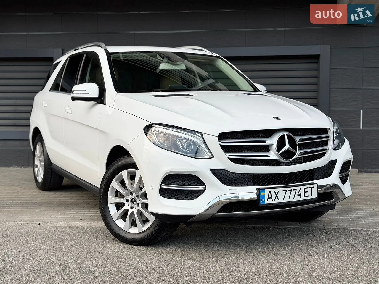 2017 Mercedes-Benz GLE - мініатюра 33