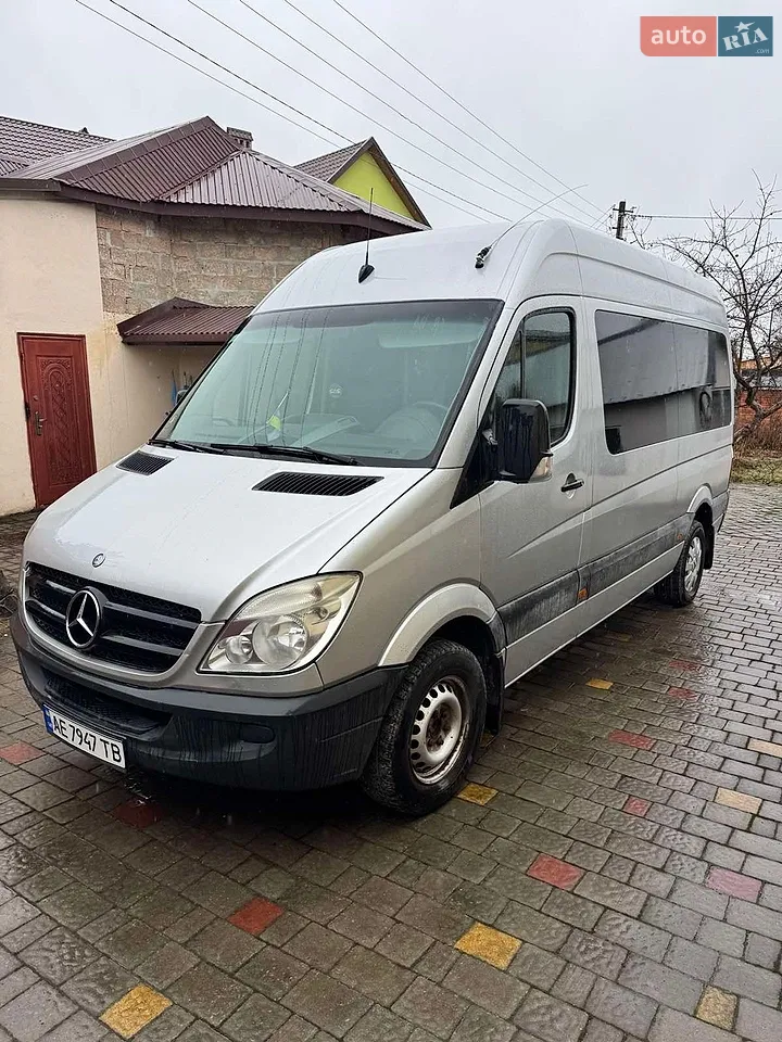 2011 Mercedes-Benz Sprinter - мініатюра 21
