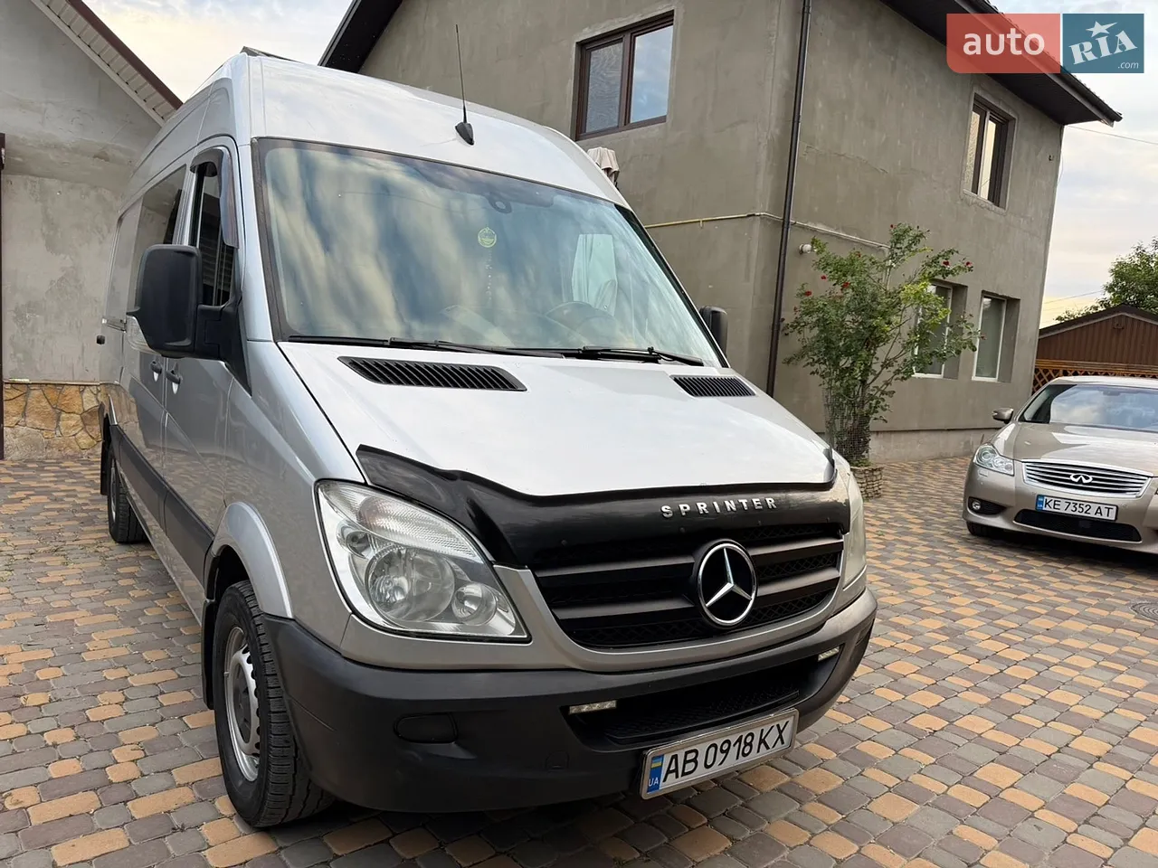 2011 Mercedes-Benz Sprinter - мініатюра 17