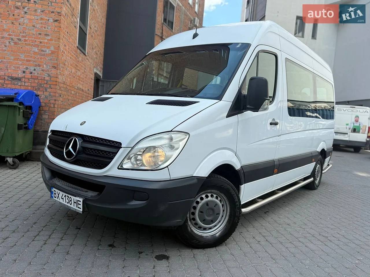2010 Mercedes-Benz Sprinter - мініатюра 31