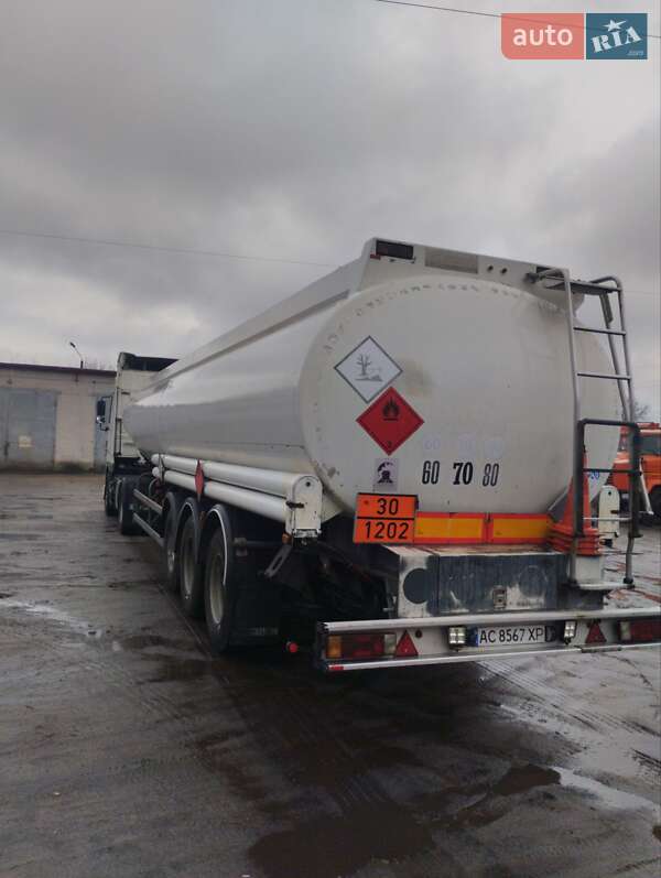Цистерна Merceron М 343RDP0 2000 в Обухове