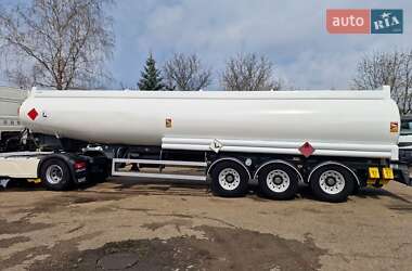 Цистерна полуприцеп Merceron М 343RDP0 2004 в 