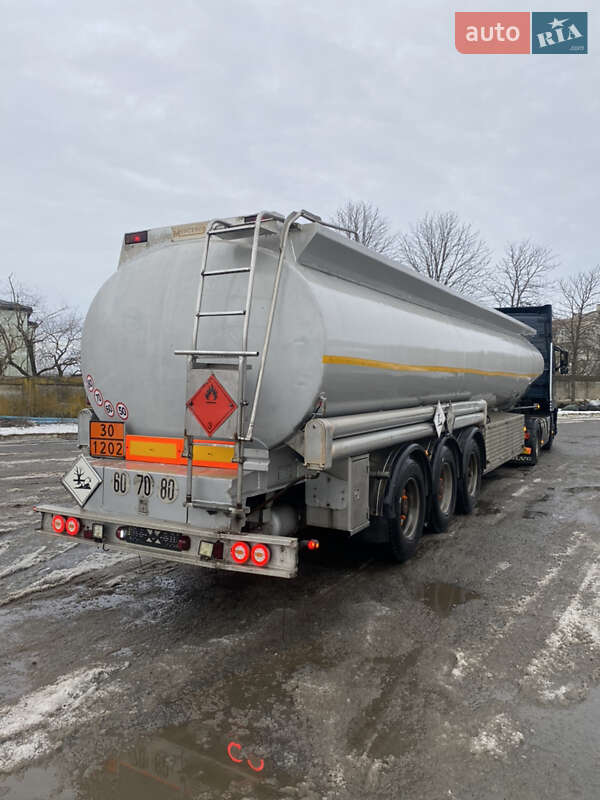 Цистерна полуприцеп Merceron M 1998 в Киеве фото 4 Цистерна полуприцеп Merceron M 1998 в Киеве