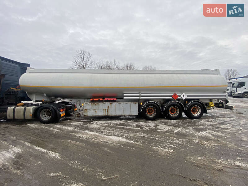 Цистерна полуприцеп Merceron M 1998 в Киеве фото 6 Цистерна полуприцеп Merceron M 1998 в Киеве