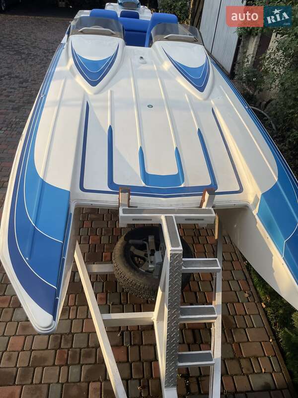 Човен Mercruiser Magnum 2004 в Києві