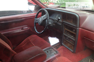 Купе Mercury Cougar 1988 в 