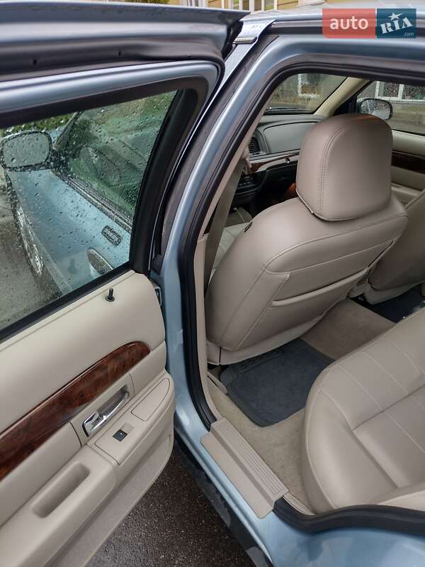 Седан Mercury Grand Marquis 2010 в Киеве