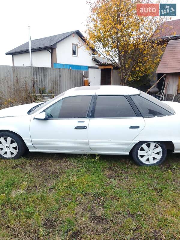 Седан Mercury Sable 1990 в Киеве