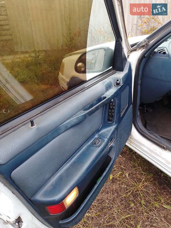 Седан Mercury Sable 1990 в Киеве