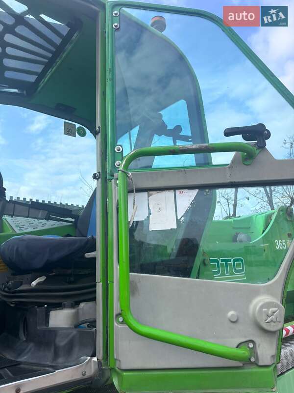 Телескопический погрузчик Merlo Roto 2005 в Черновцах