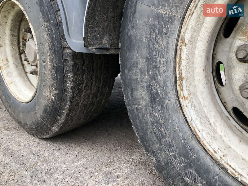 Зерновоз - полуприцеп Metaco SD 2002 в Умани