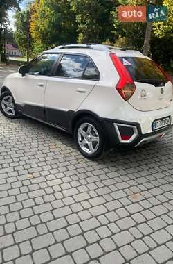Хэтчбек MG 3 Cross 2013 в 