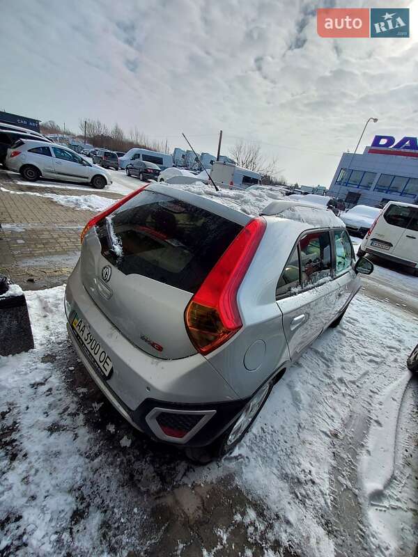 Хэтчбек MG 3 Cross 2013 в Львове