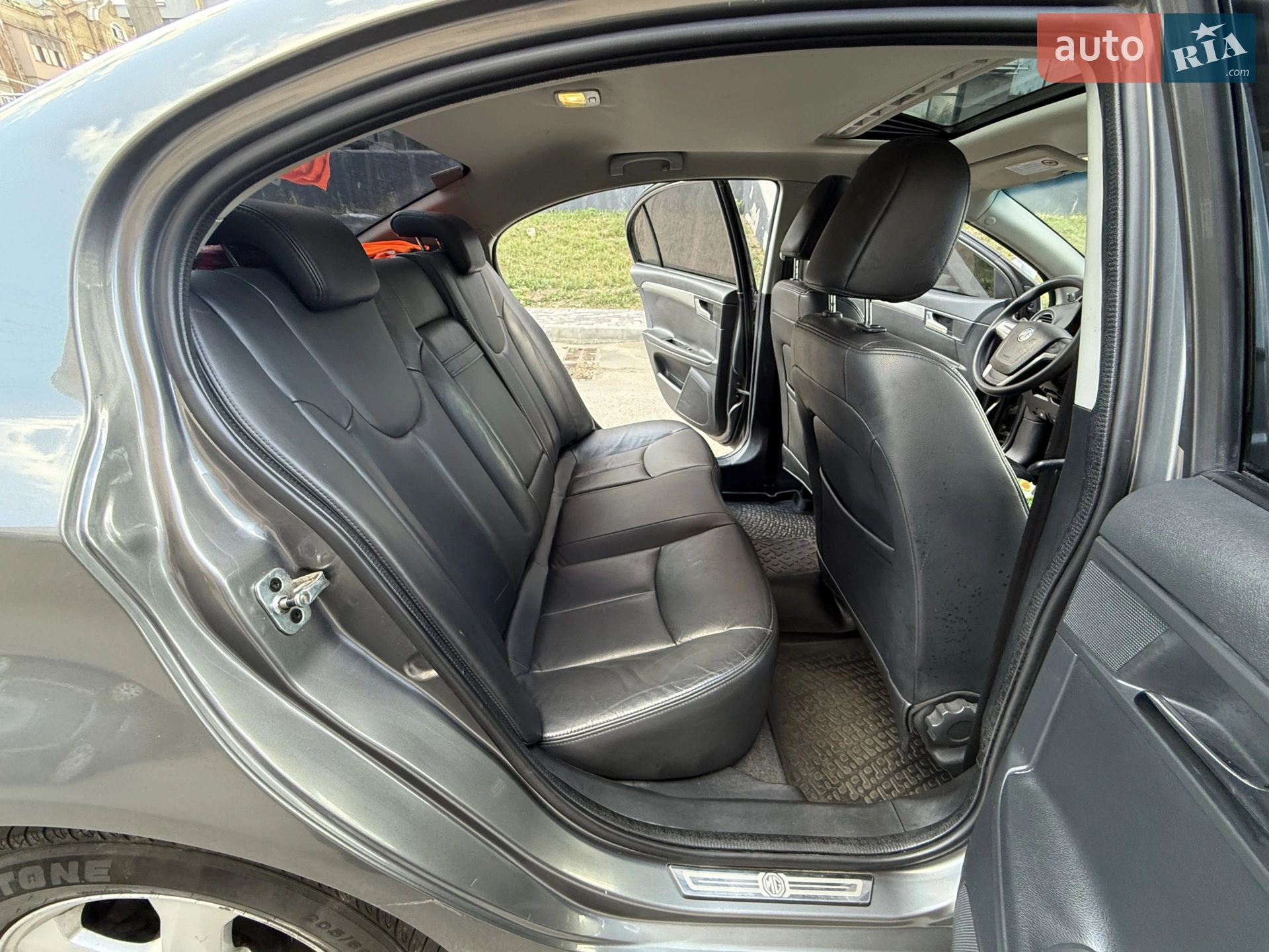 2012 MG 350 - мініатюра 11