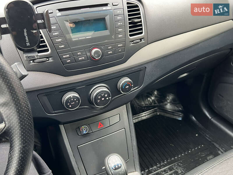 Седан MG 350 2013 в Виннице